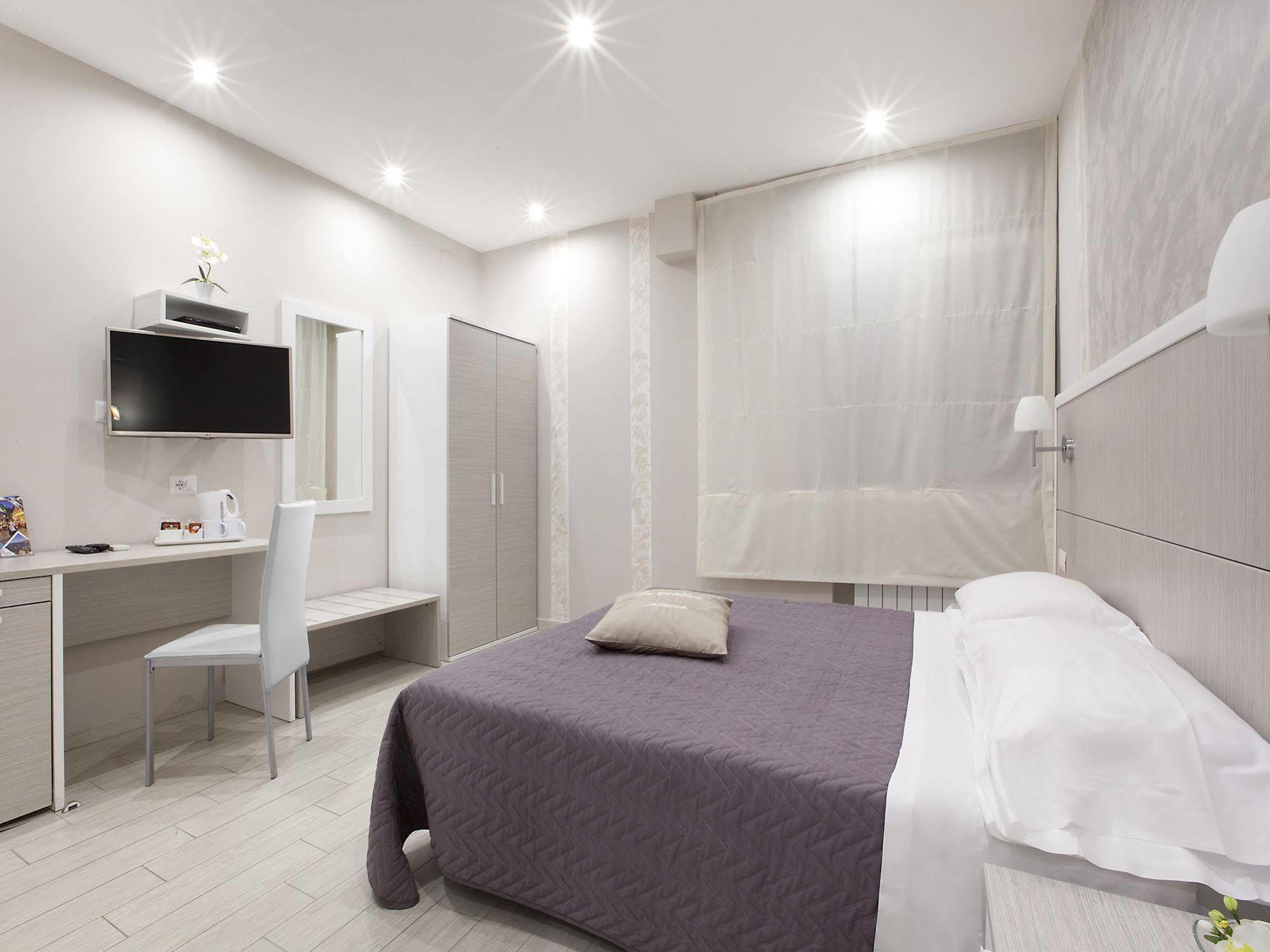 Le Quattro Piazze Bed & Breakfast Sorrento Dış mekan fotoğraf